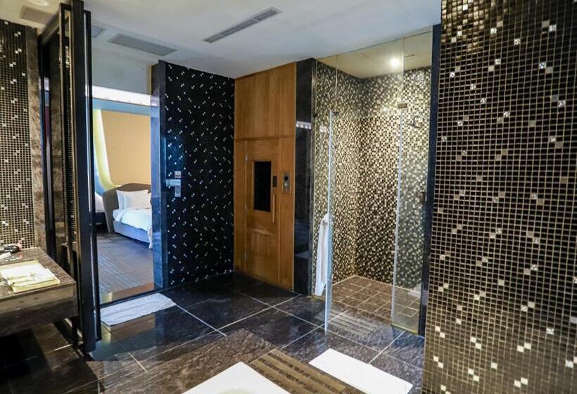 Allur Boutique Motelyilan Branch