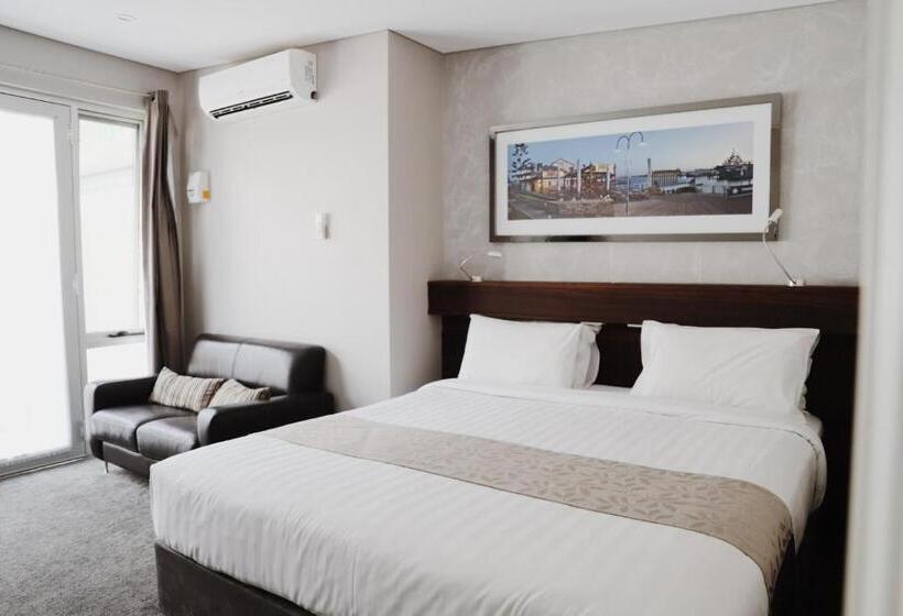 تختخواب و صبحانه Fremantle Boutique Accommodation   Maand Up