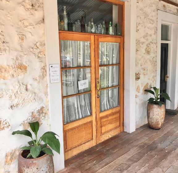 تختخواب و صبحانه Fremantle Boutique Accommodation   Maand Up