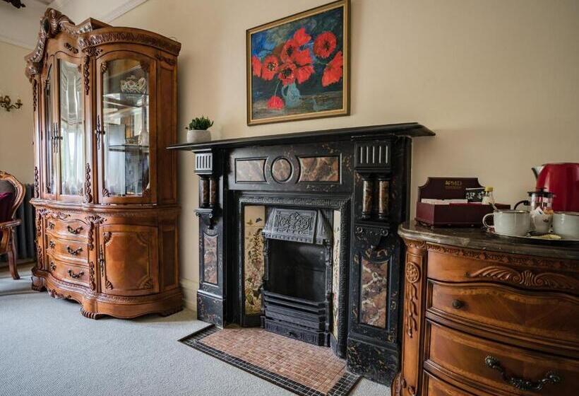 فندق فئة نجمة واحدة Berwick Lodge