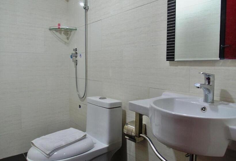 בית מלון כפרי Classic Kinabalu