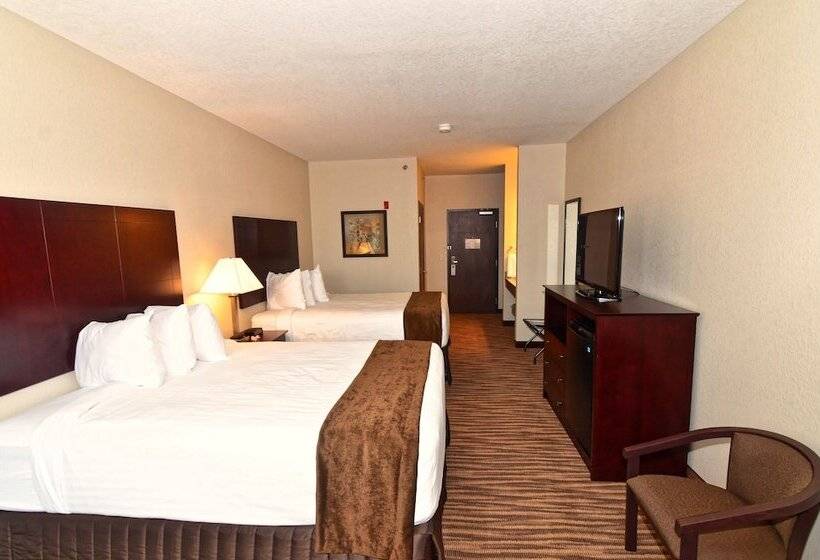 فندق Cobblestone Inn & Suites   Clarion
