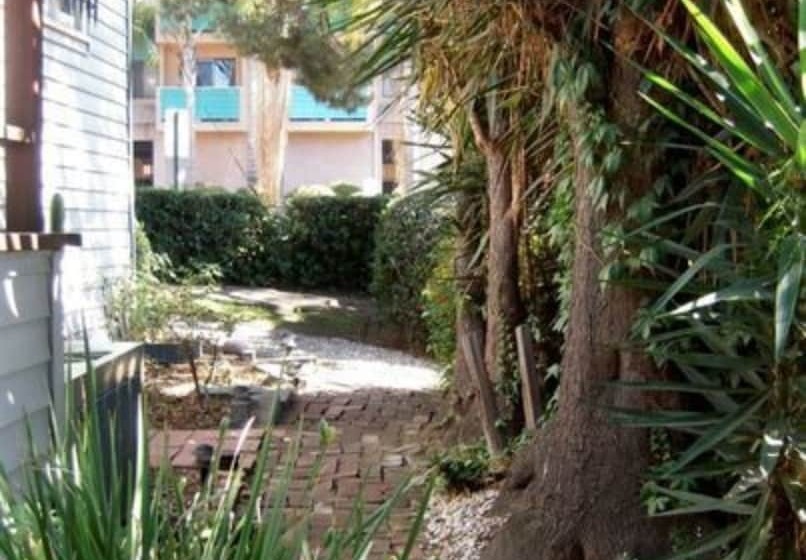 پانسیون Sanborn Guest House