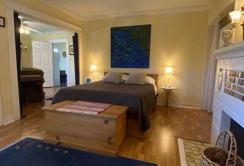 پانسیون Sanborn Guest House