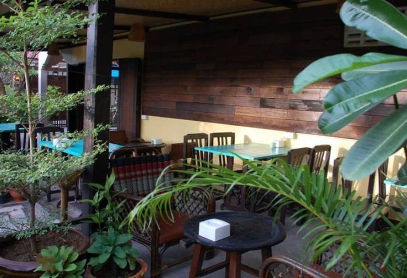 بنسيون The Outside Inn