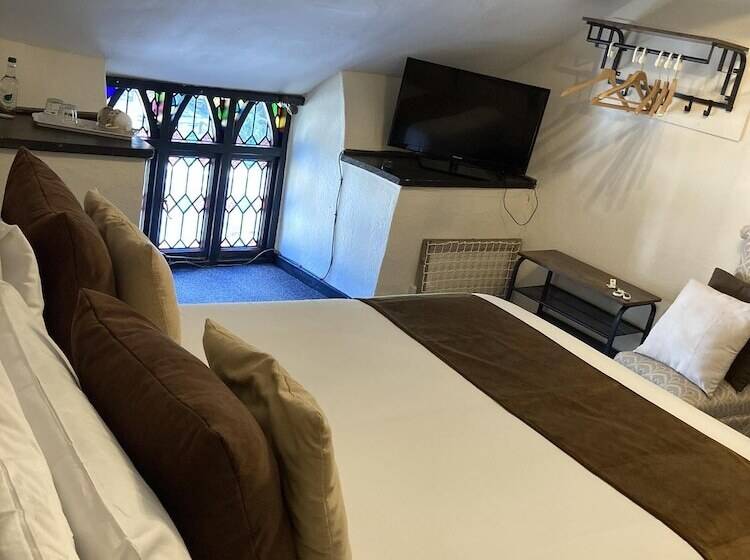 The Cridford Inn