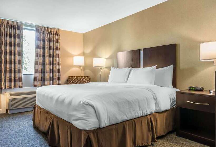 בית מלון כפרי Clarion Inn