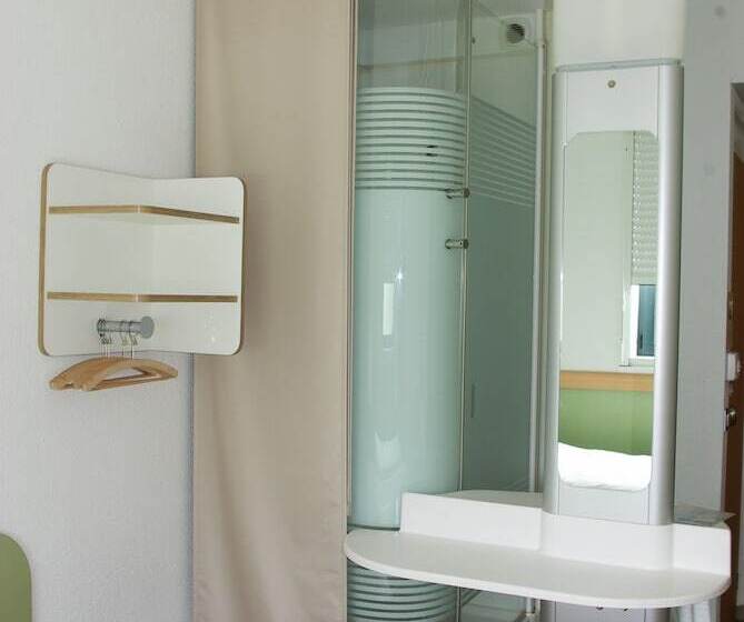 ホテル Ibis Budget Castelnaudary  A61