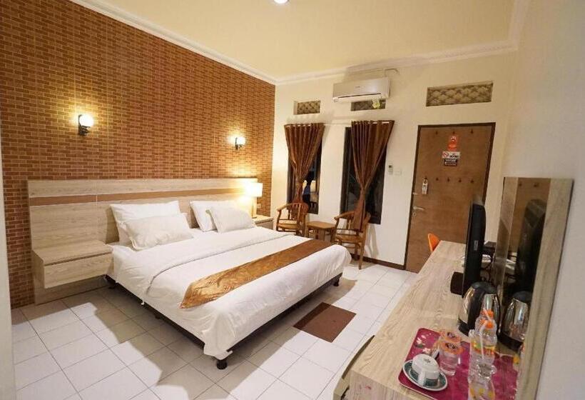 فندق Patria Plaza