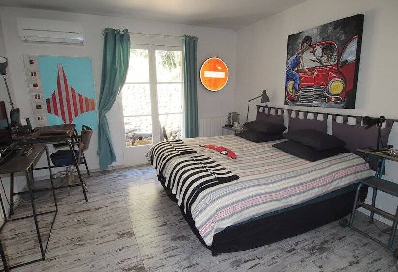 تختخواب و صبحانه A La Maison