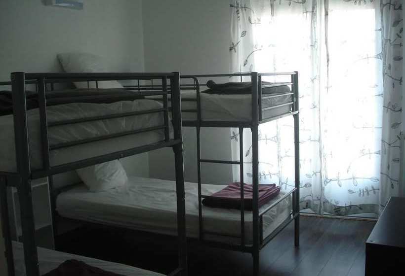 تختخواب و صبحانه Gite Izaxulo