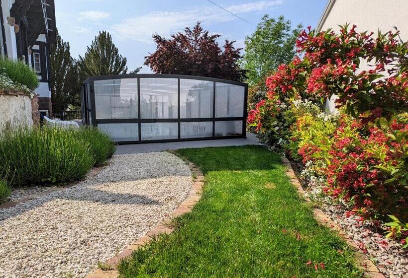 تختخواب و صبحانه La Villa Du Coteau