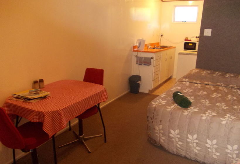 Bignell Street Motel