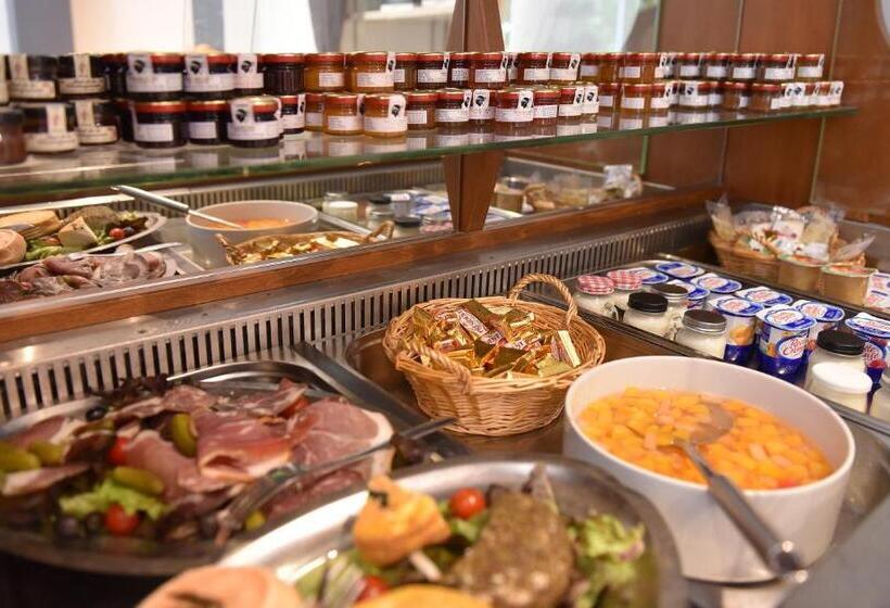 هتل Arena Restaurant Le Refuge