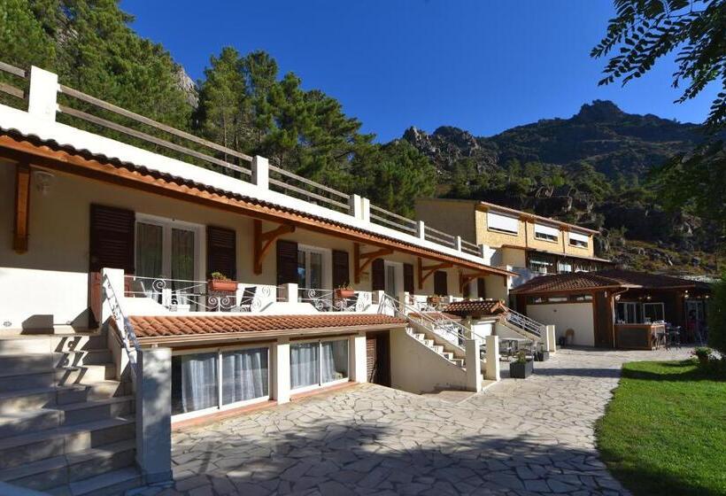 هتل Arena Restaurant Le Refuge