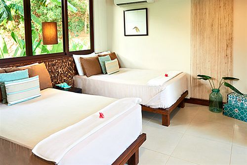 فندق Las Flores Resort