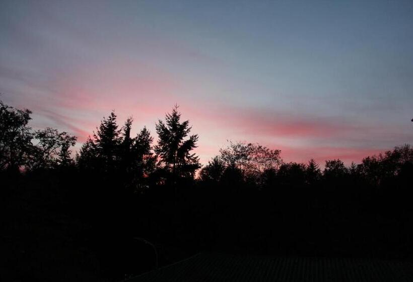 ホテル Victoria Living