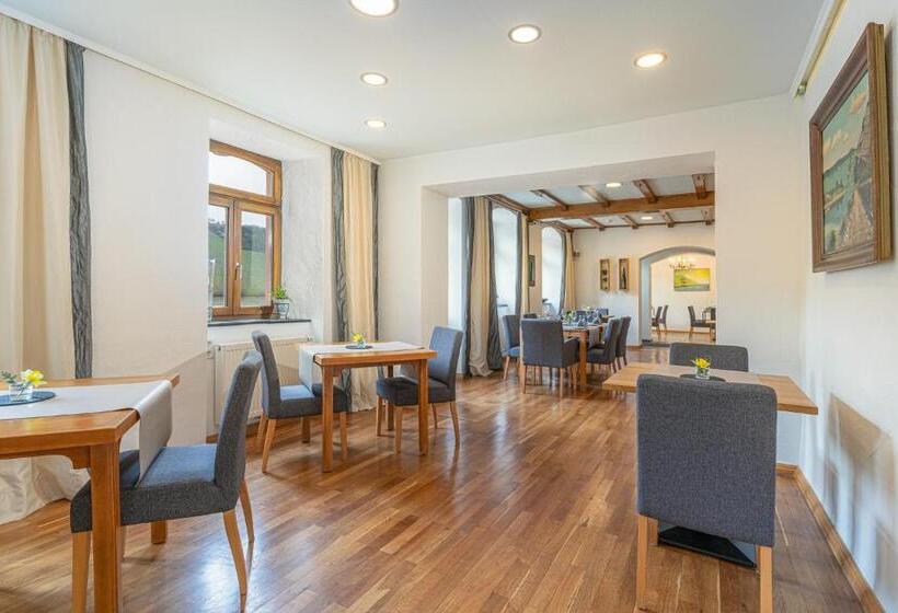 ホテル Weingut  Moselloreley