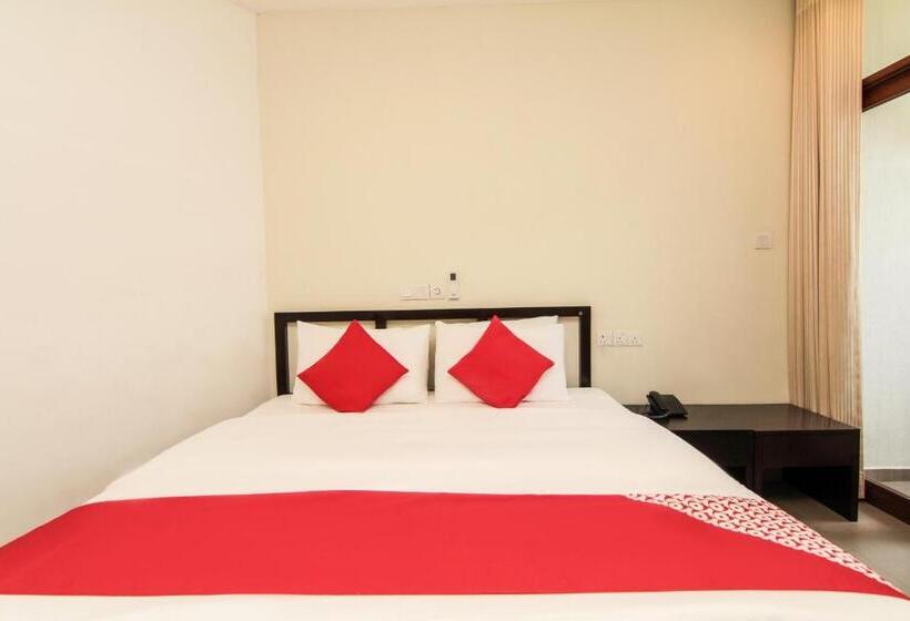 Saninro Hotel   Ragama