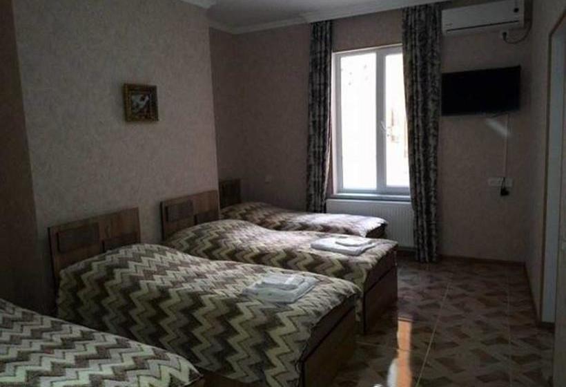 هاستل Kutaisi Best Guest House