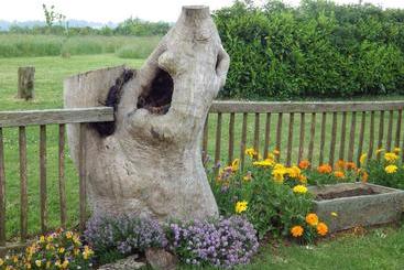 تختخواب و صبحانه A La Haute Bouillere