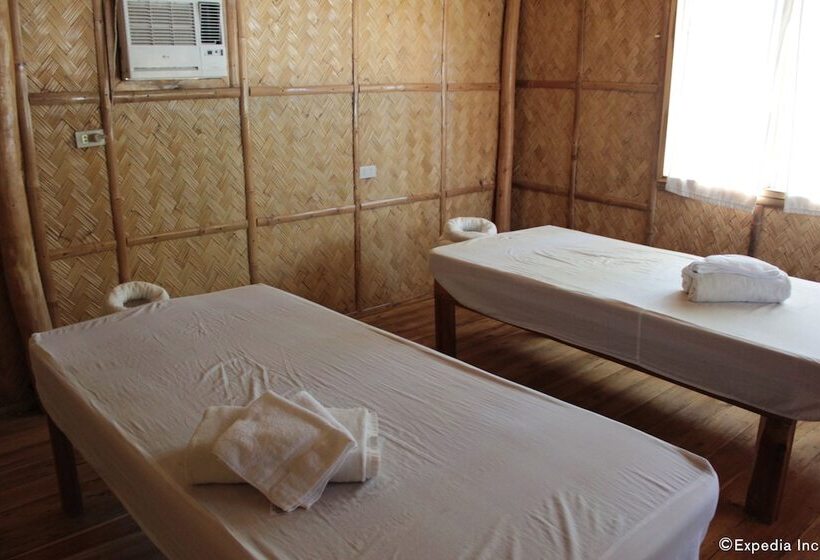 تختخواب و صبحانه Cashew Grove Beach Resort