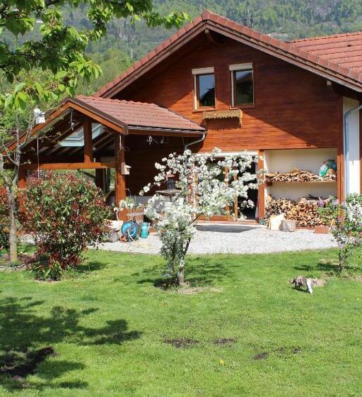 مبيت وإفطار Chambre D Hôtes Les Crets