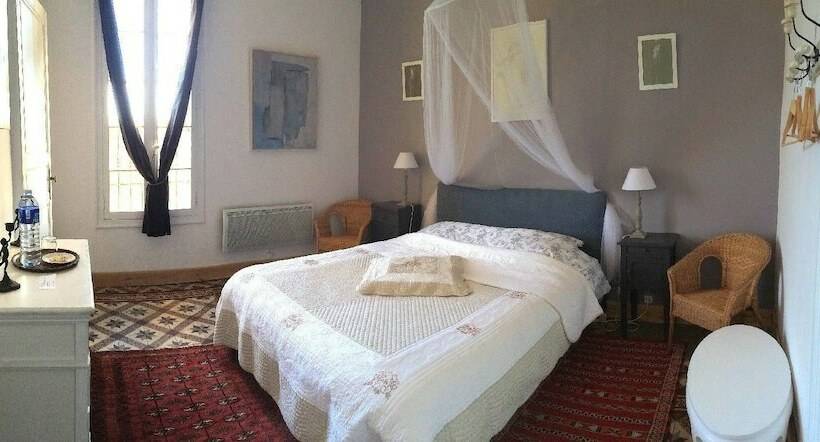 ベッドアンドブレックファースト Chambres D Hôtes La Cour D été
