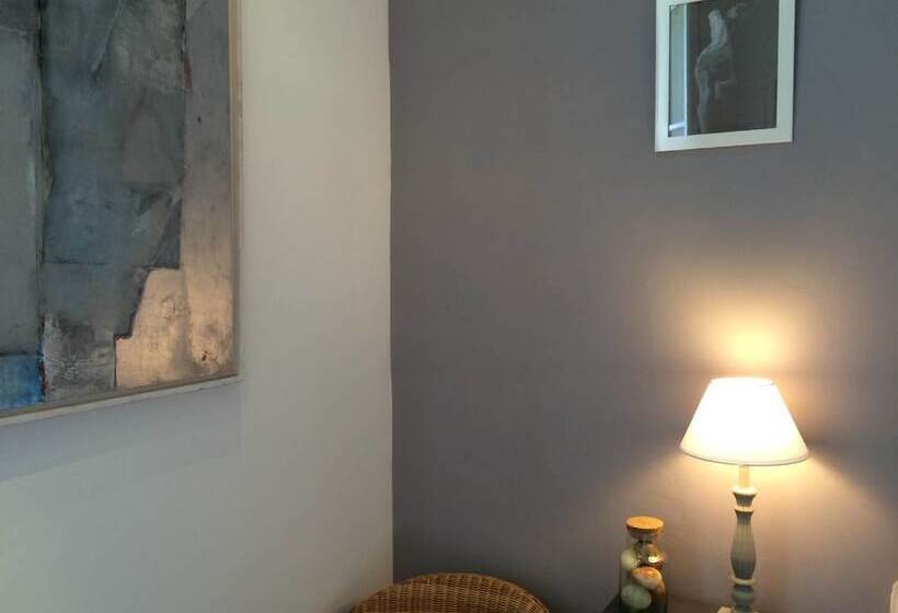 ベッドアンドブレックファースト Chambres D Hôtes La Cour D été