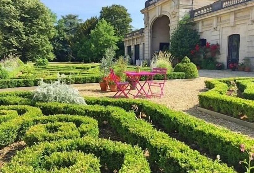 تختخواب و صبحانه La Maison Dans Le Parc