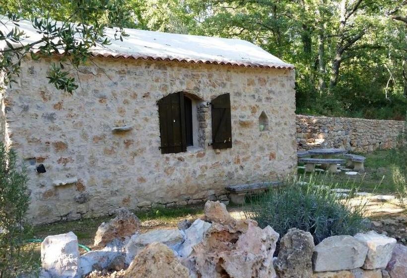 צימר Le Donjon Des Combes Et Son Spa