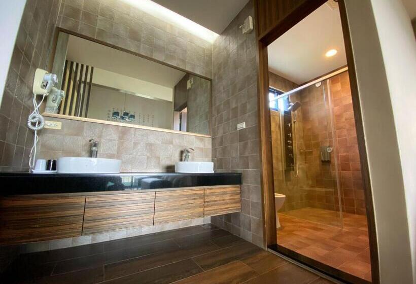 تختخواب و صبحانه The Domed Tile Bb