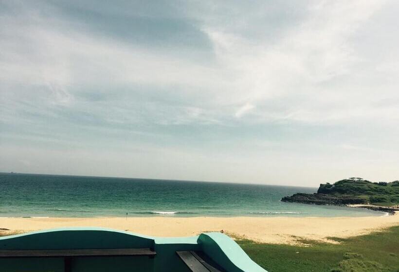 تختخواب و صبحانه The Domed Tile Bb