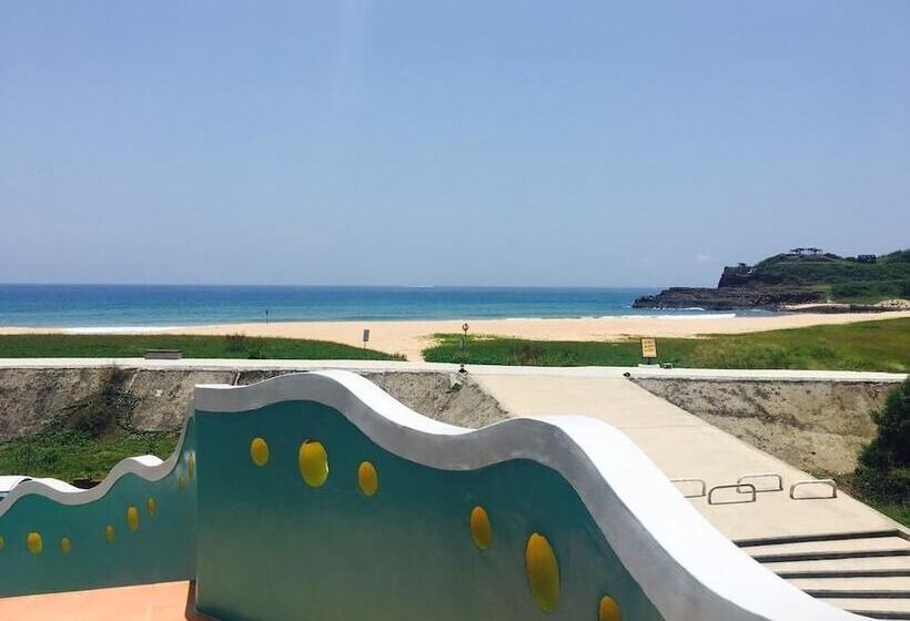 تختخواب و صبحانه The Domed Tile Bb