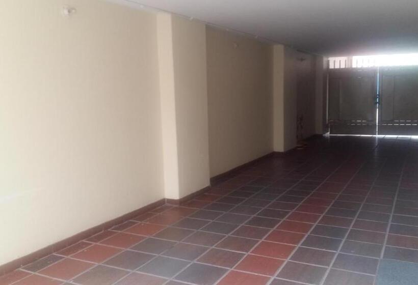 هتل Catalina Real