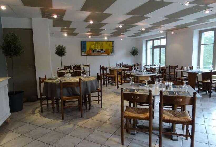 ホテル Hôtel Restaurant Du Pêcheur