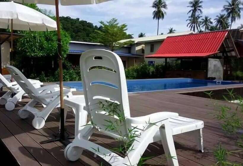 هتل The Hip Resort @ Phi Phi