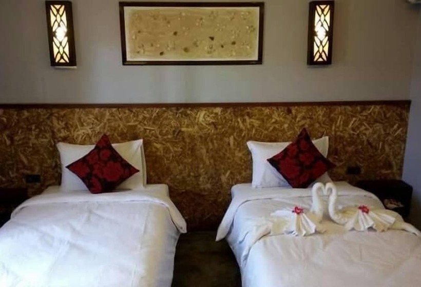 هتل The Hip Resort @ Phi Phi