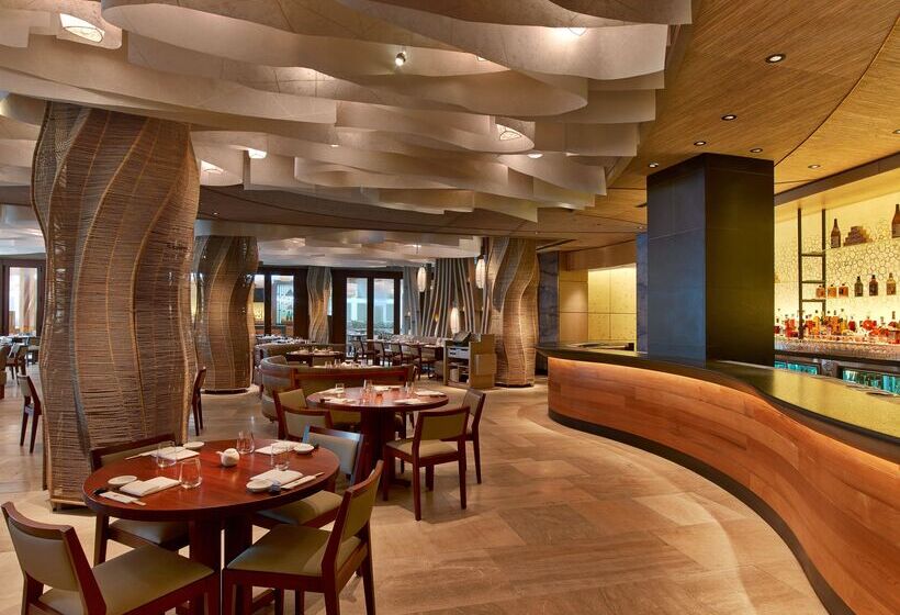 استراحتگاه Nobu Hotel Miami Beach