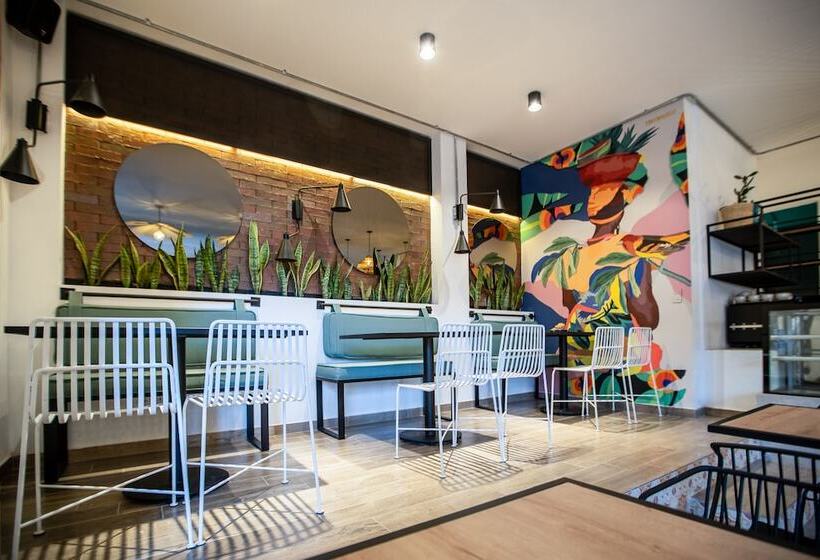 هتل 103 Wonderful House