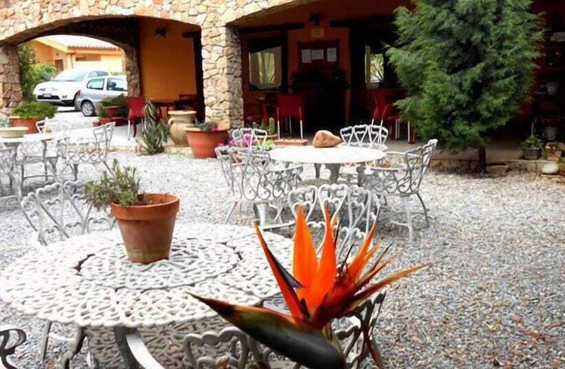 فندق Agriturismo Rocce Bianche   Bungalows