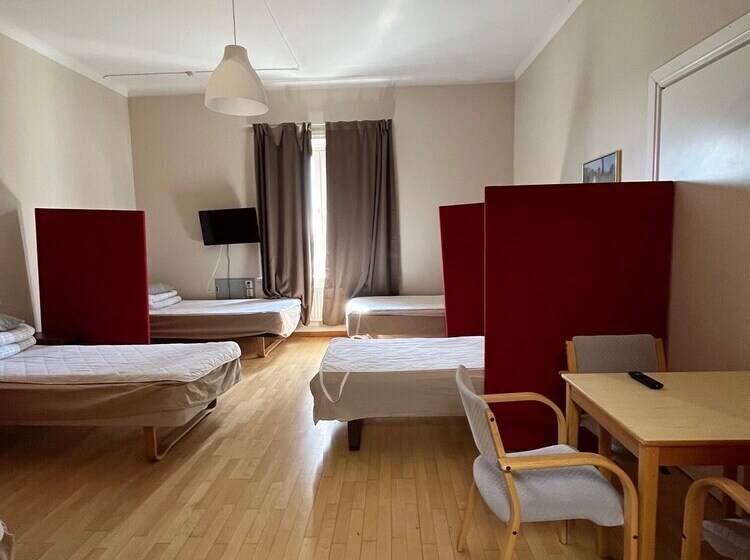 هتل Carlstad Sport Hostel