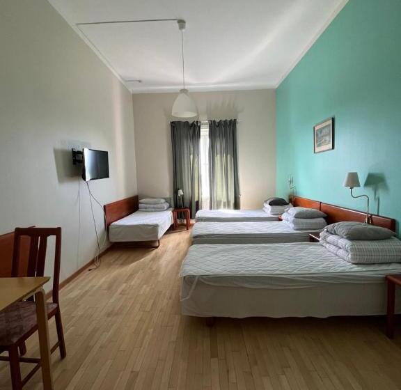 هتل Carlstad Sport Hostel