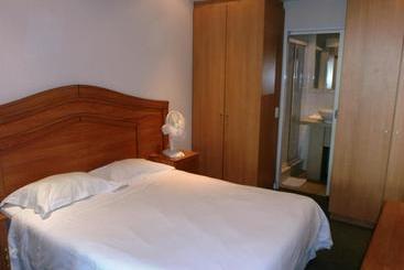 هتل Glaston House 206 Apartment