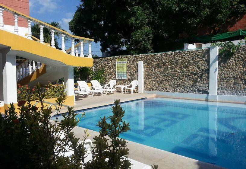 هتل Villa Real Tolú