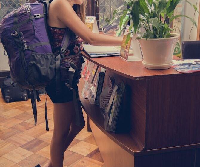 هتل Landay Hostel