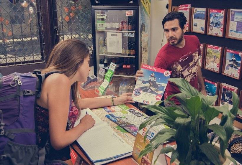 هتل Landay Hostel