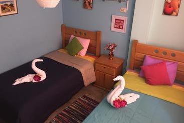 هتل Lima Airport Hostel