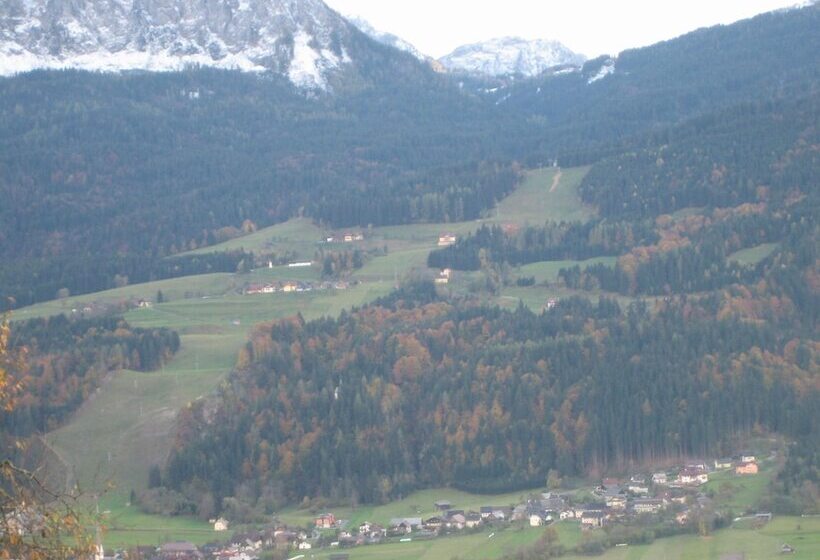 هتل Apartpension Kristall