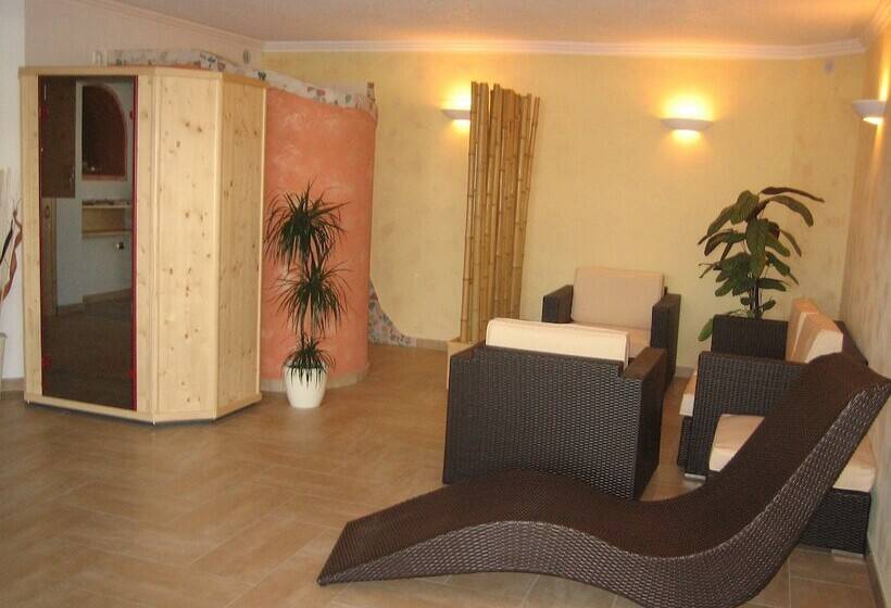 هتل Apartpension Kristall